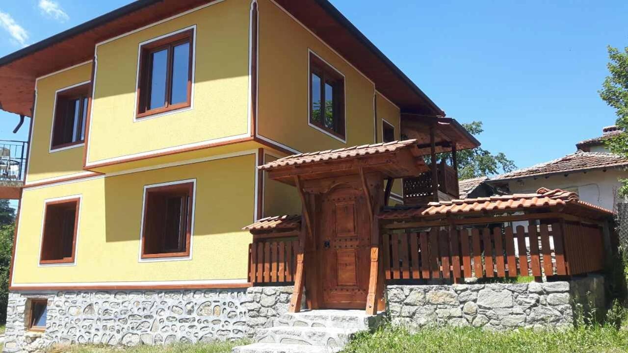Къща за гости Феникс Копривщица Екстериор снимка